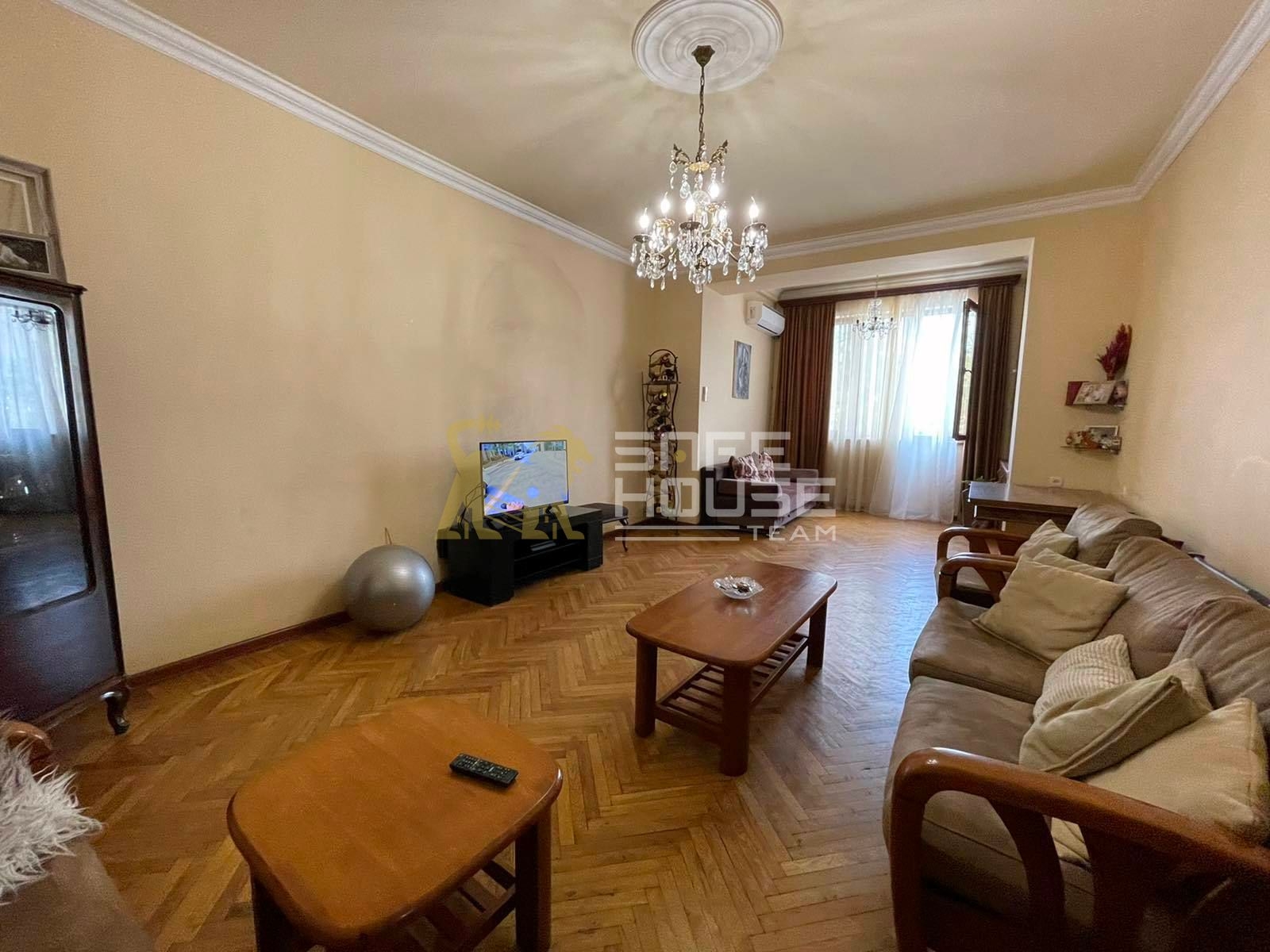 Վաճառքի 3 սենյականոց բնակարան