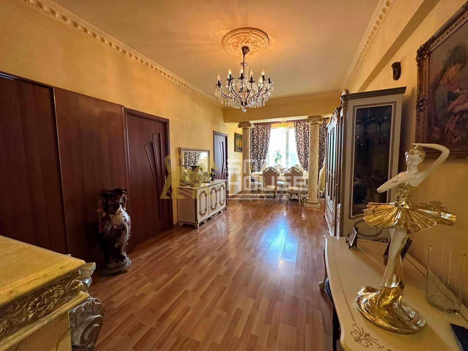 Վաճառքի 3 սենյականոց բնակարան