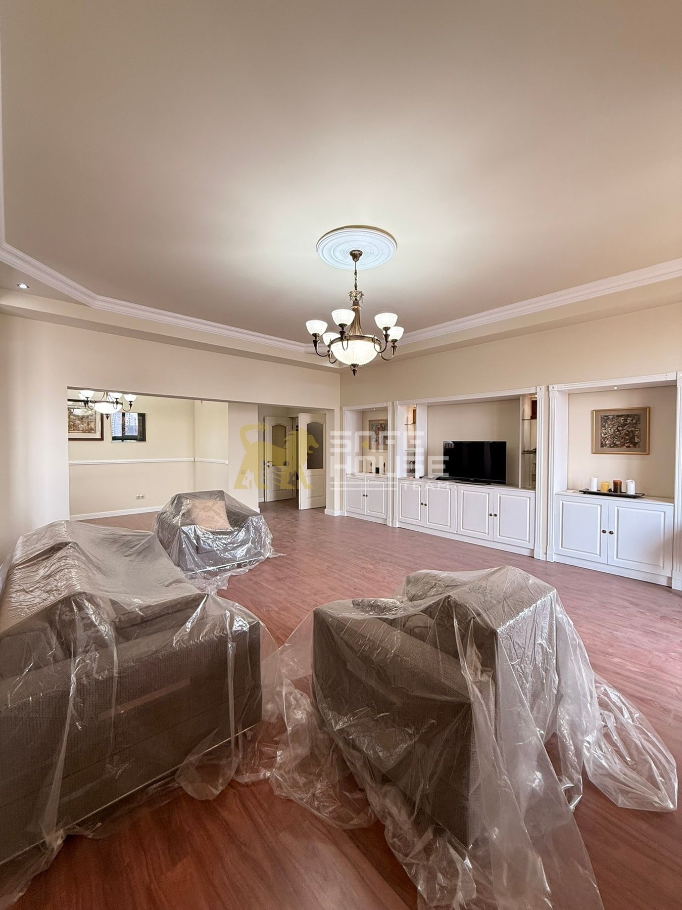 Վաճառքի 4 սենյականոց բնակարան