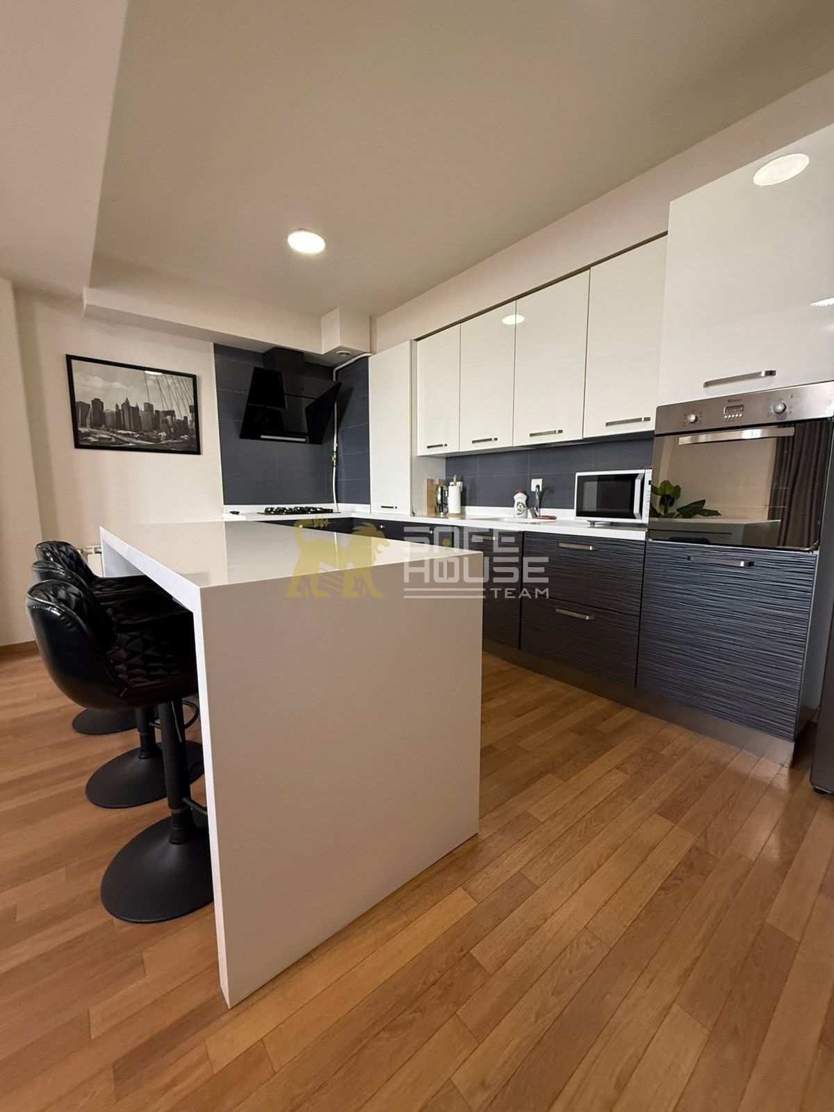 Վարձակալության 3 սենյականոց բնակարան