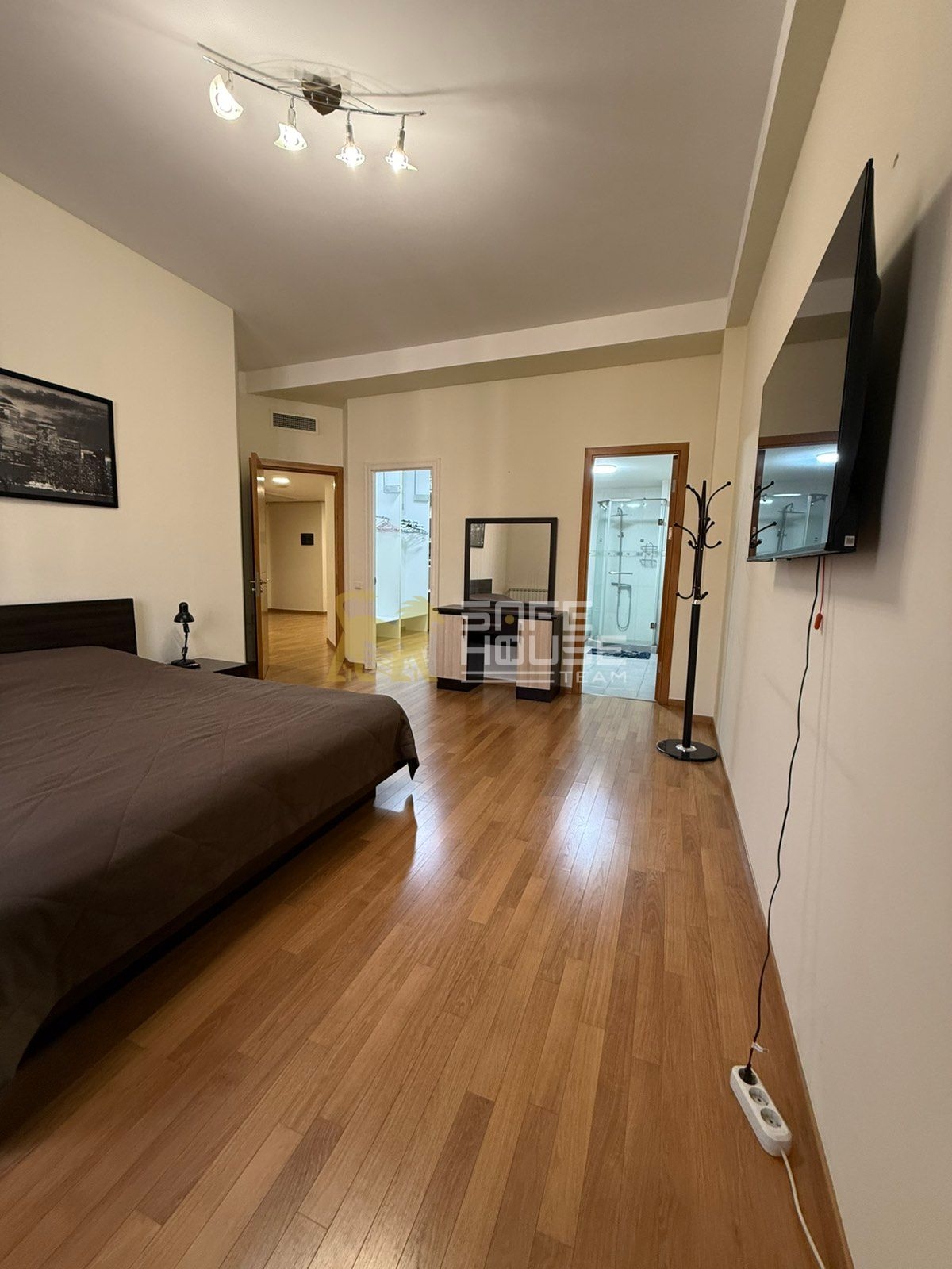 Վարձակալության 3 սենյականոց բնակարան