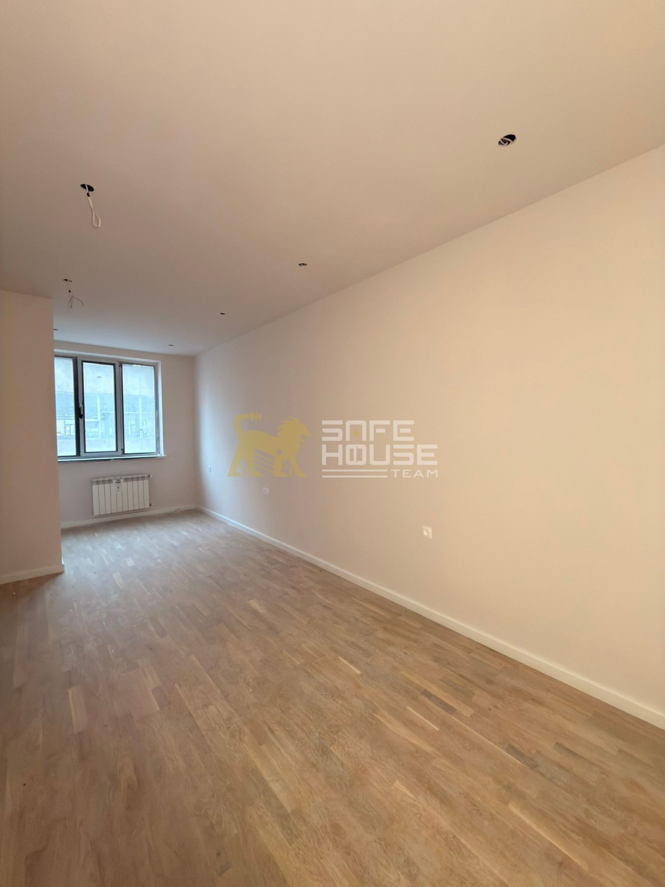 Վաճառքի 3 սենյականոց բնակարան 