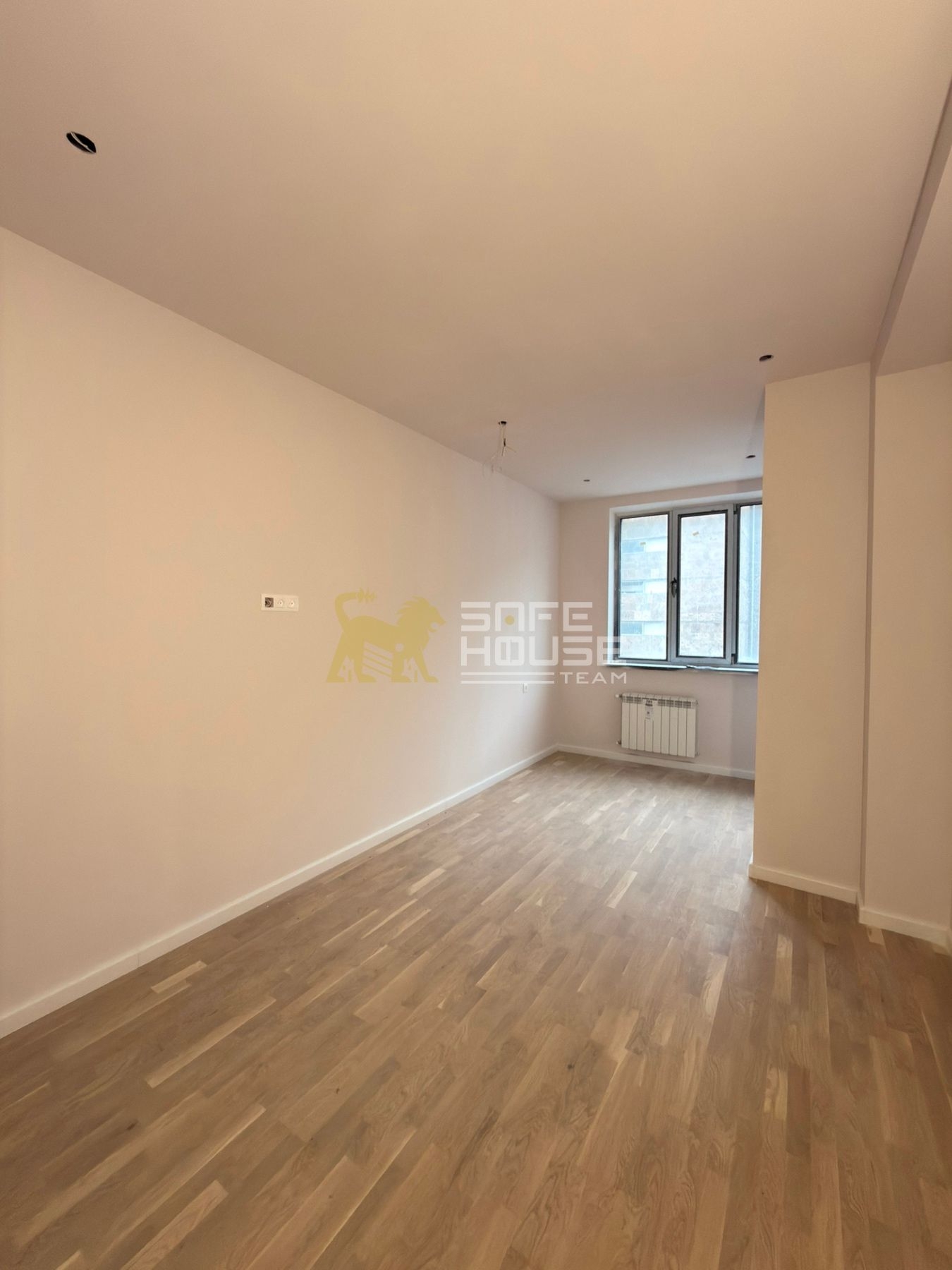 Վաճառքի 3 սենյականոց բնակարան 