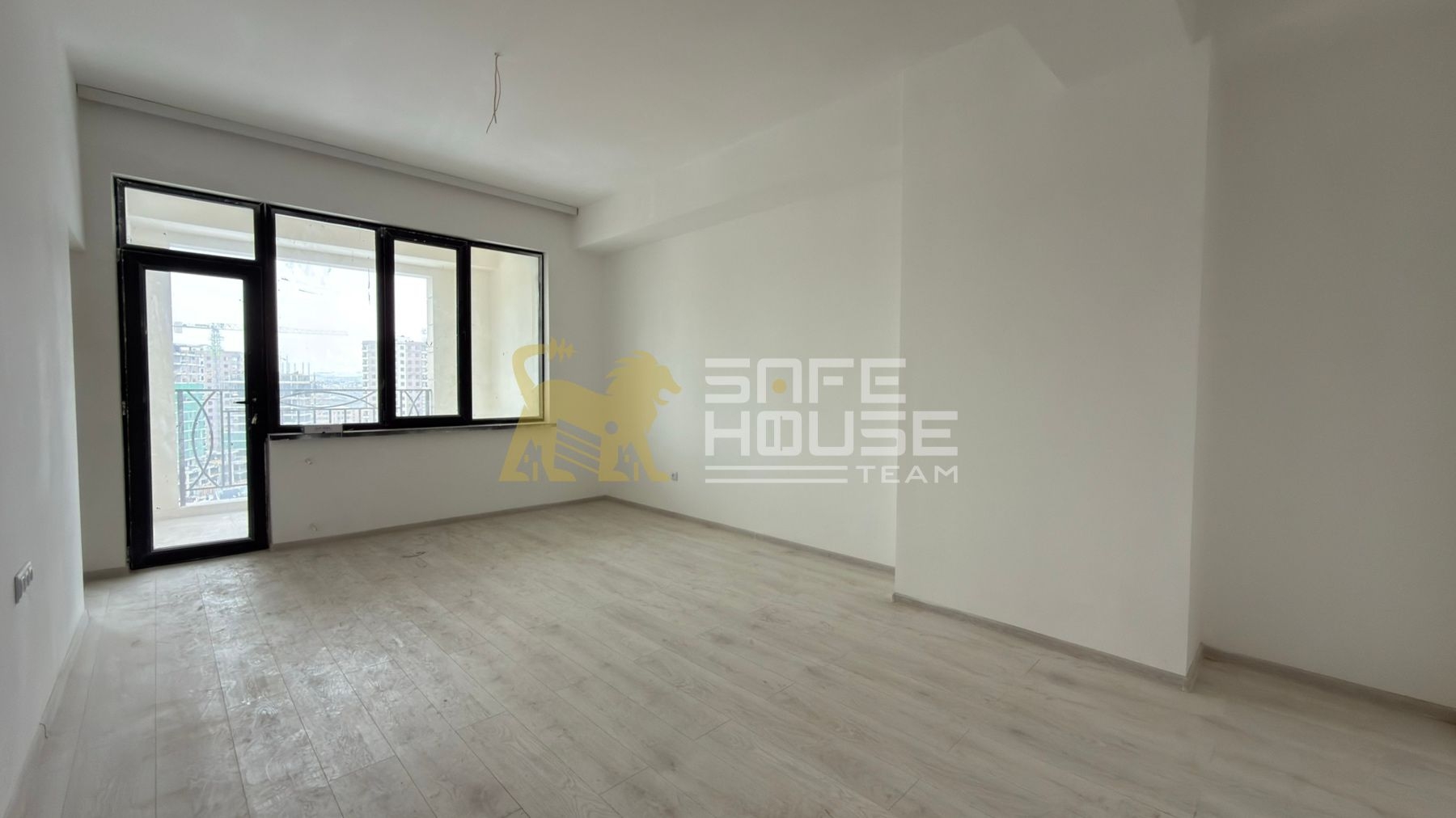 Վաճառքի 3 սենյականոց բնակարան