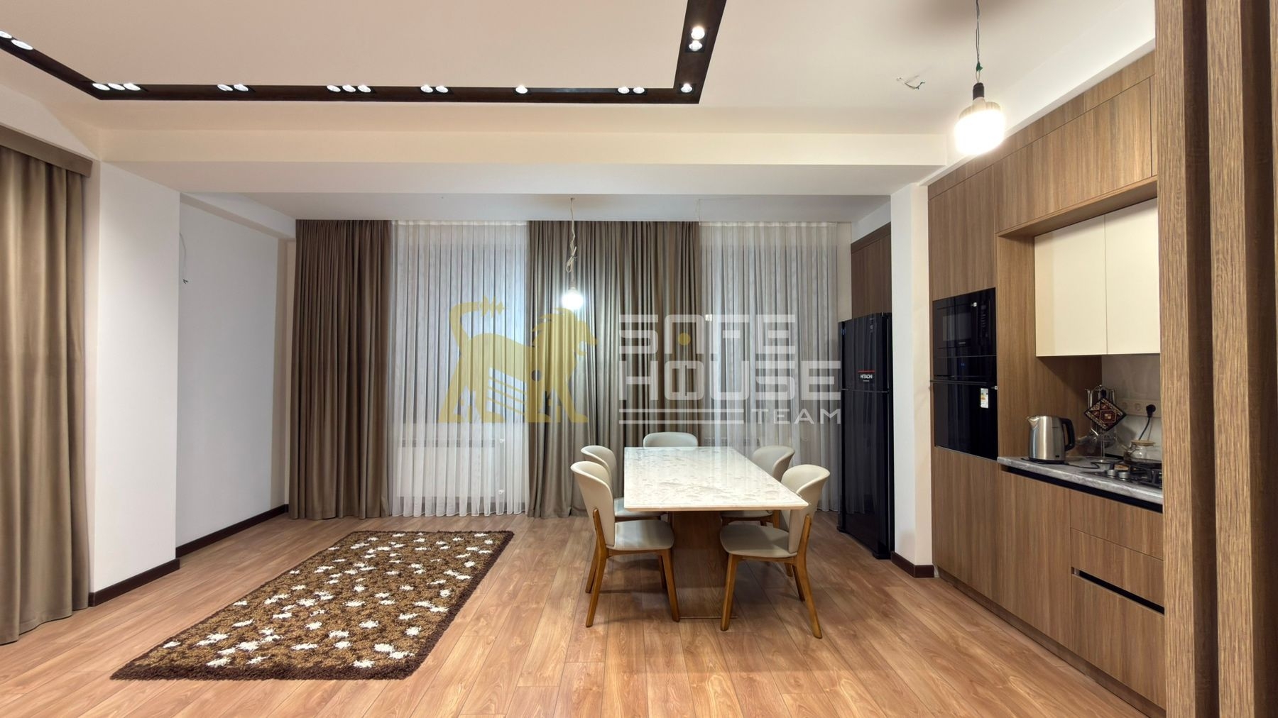 Վաճառքի 3 սենյականոց բնակարան 