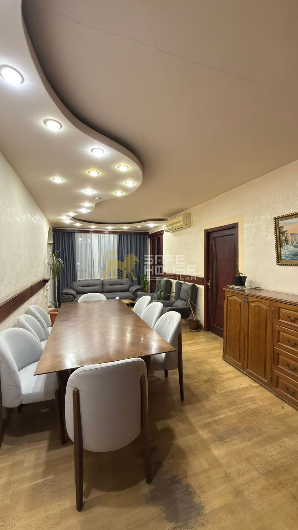 Վաճառքի 4 սենյականոց բնակարան