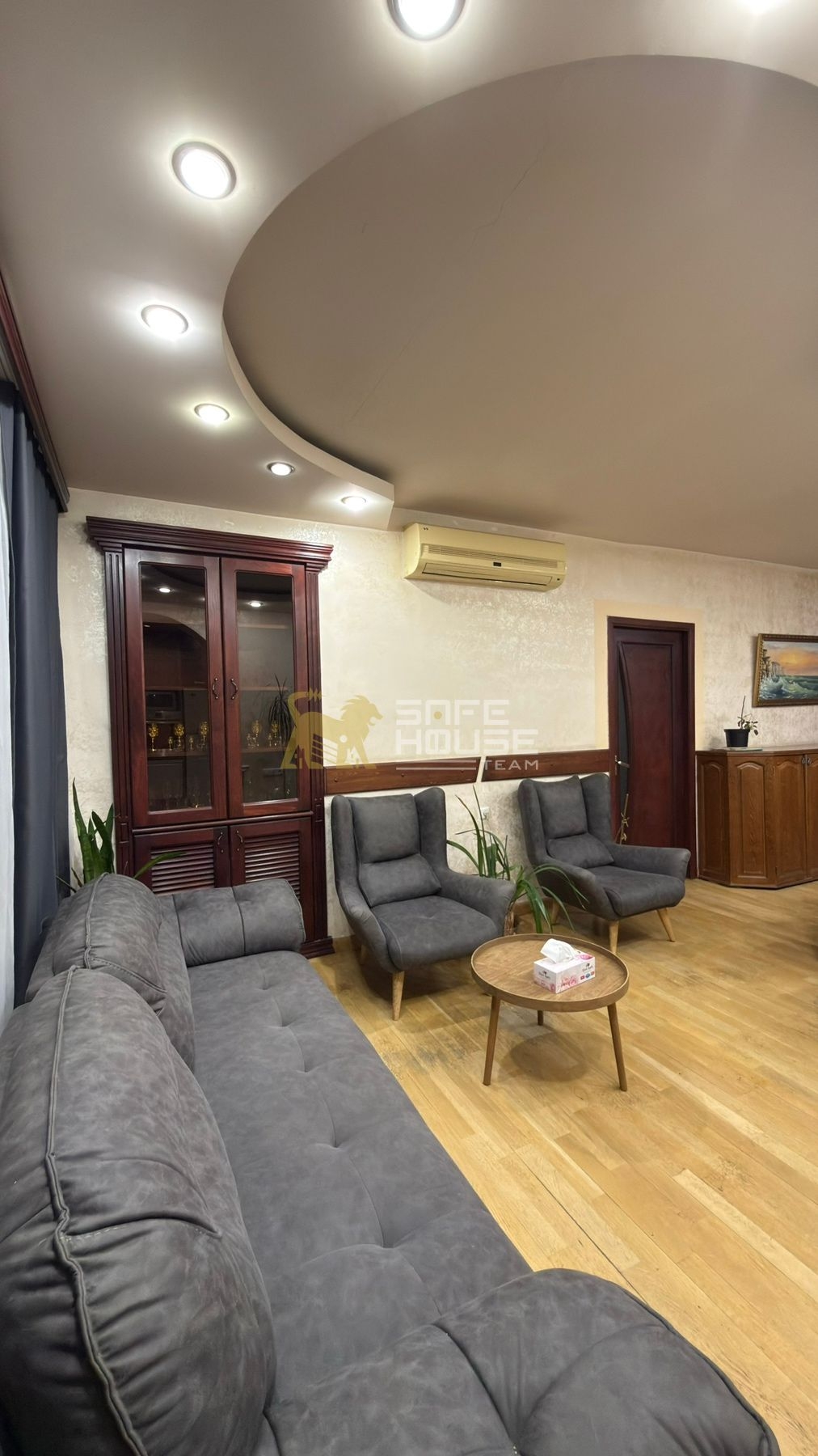 Վաճառքի 4 սենյականոց բնակարան