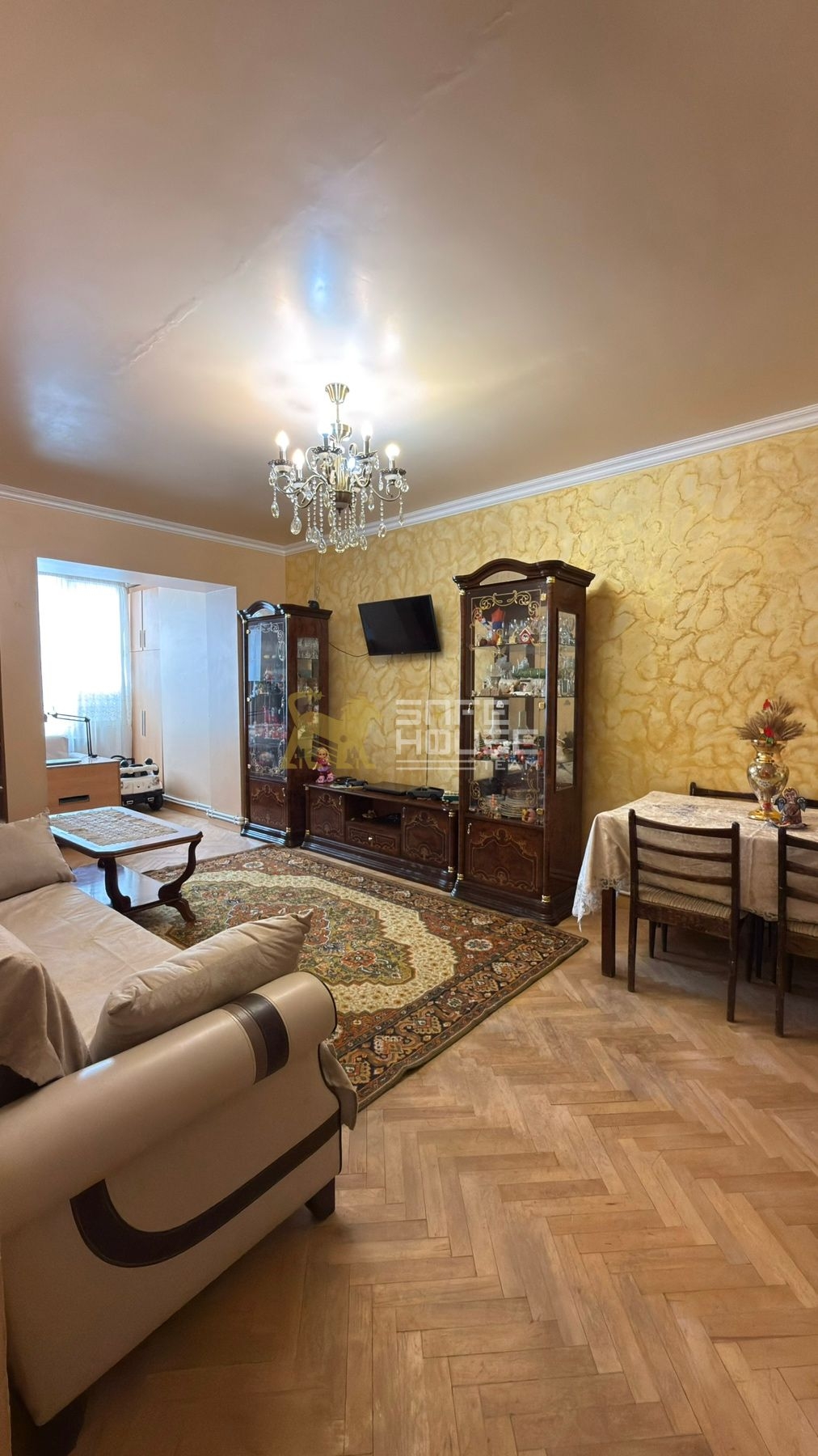 Վաճառքի 3 սենյականոց բնակարան 