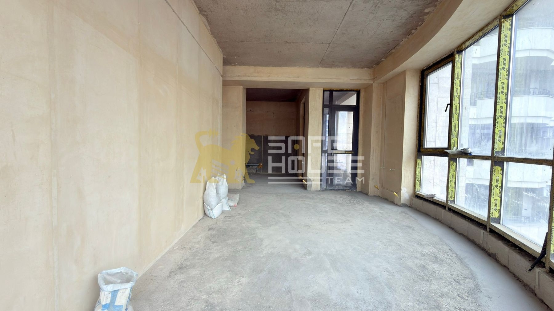 Վաճառքի 3 սենյականոց բնակարան 