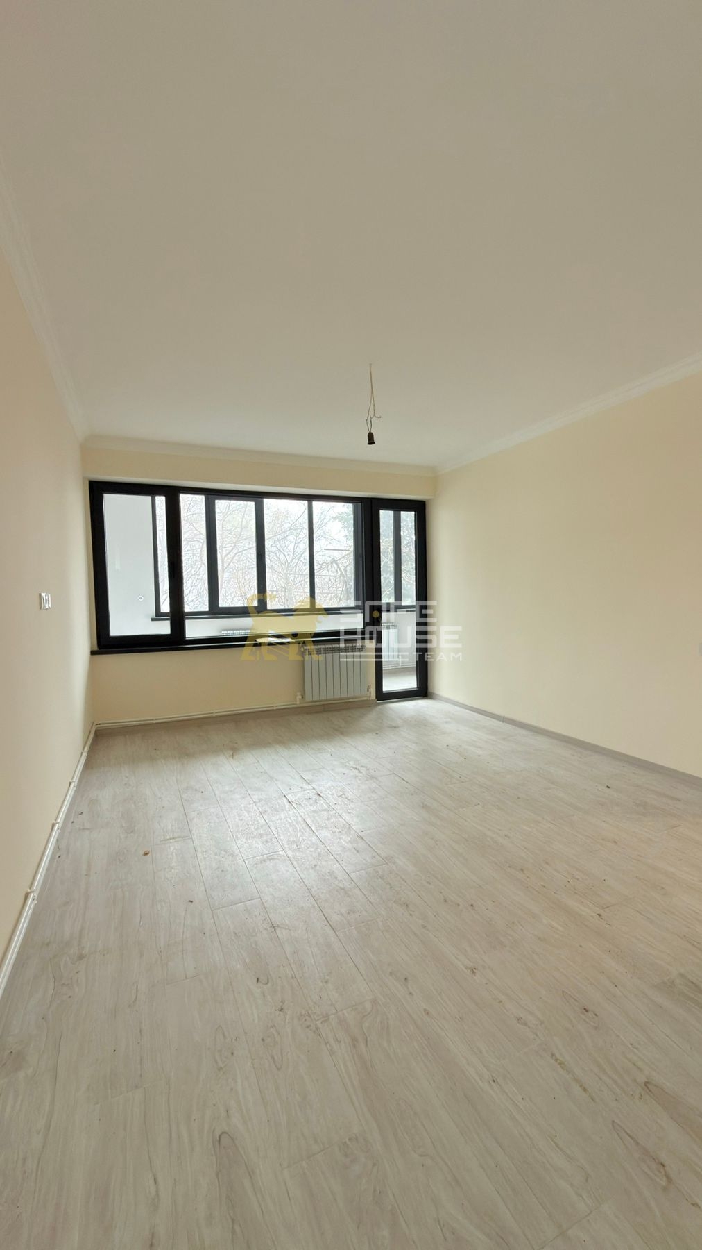 Վաճառքի 2 սենյականոց բնակարան 