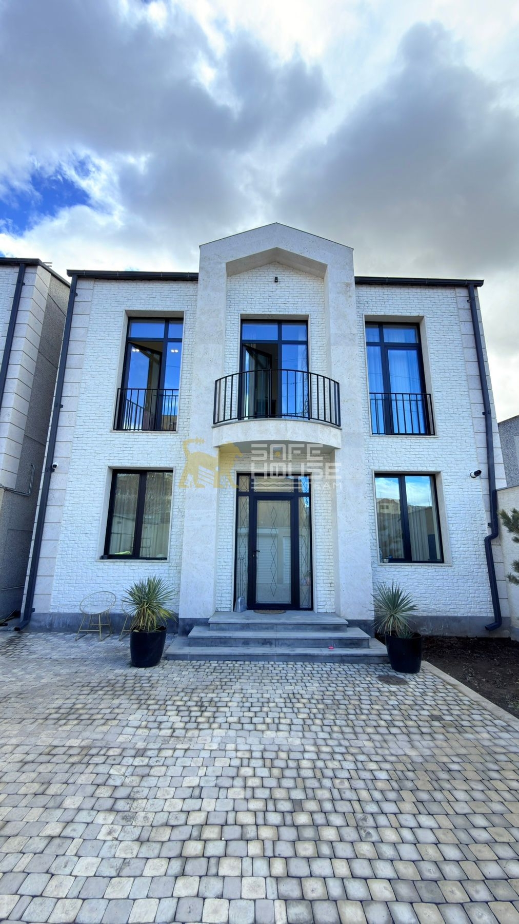 Վաճառքի գեղեցիկ առանձնատուն