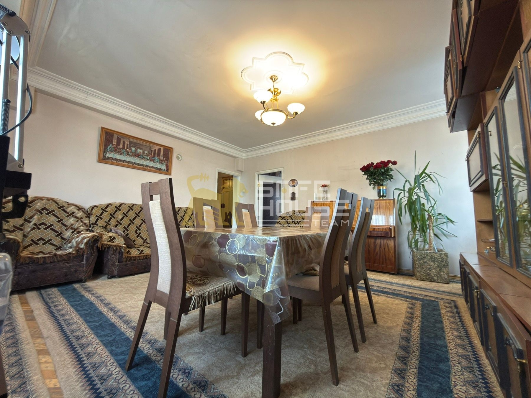 Վաճառքի 3 սենյականոց բնակարան 