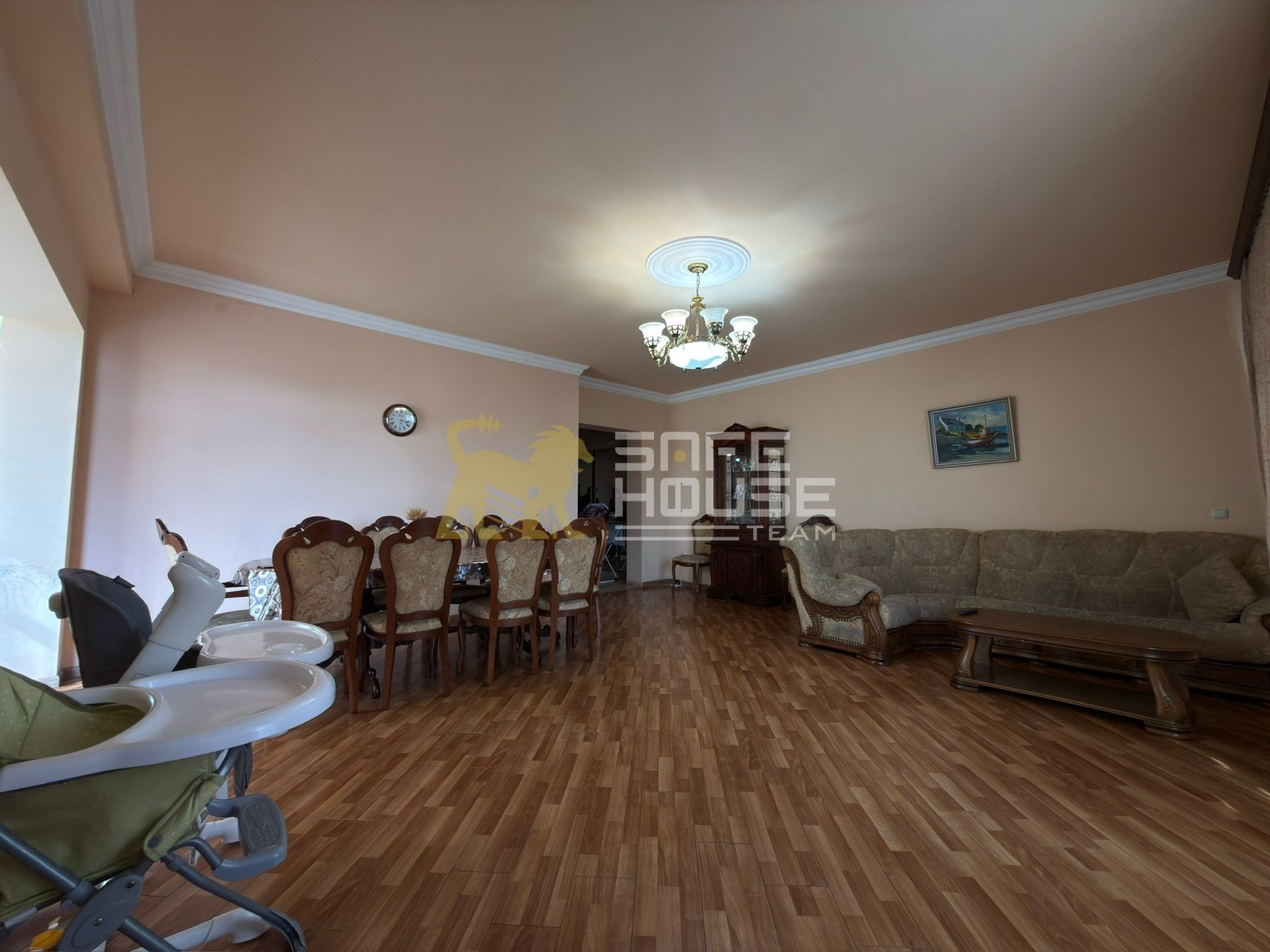 Վաճառքի 3 սենյականոց բնակարան 