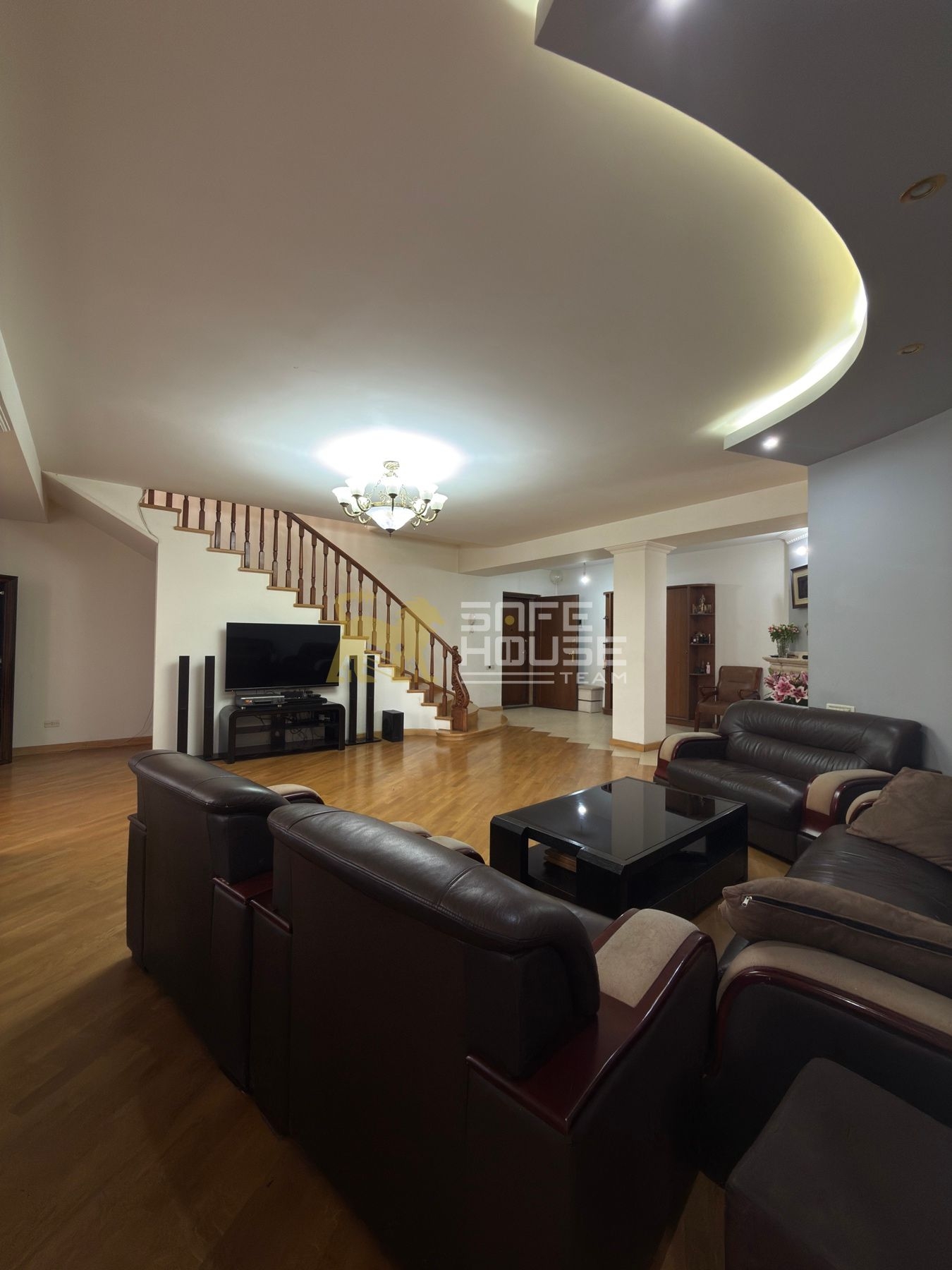 Վաճառքի 6 սենյականոց բնակարան