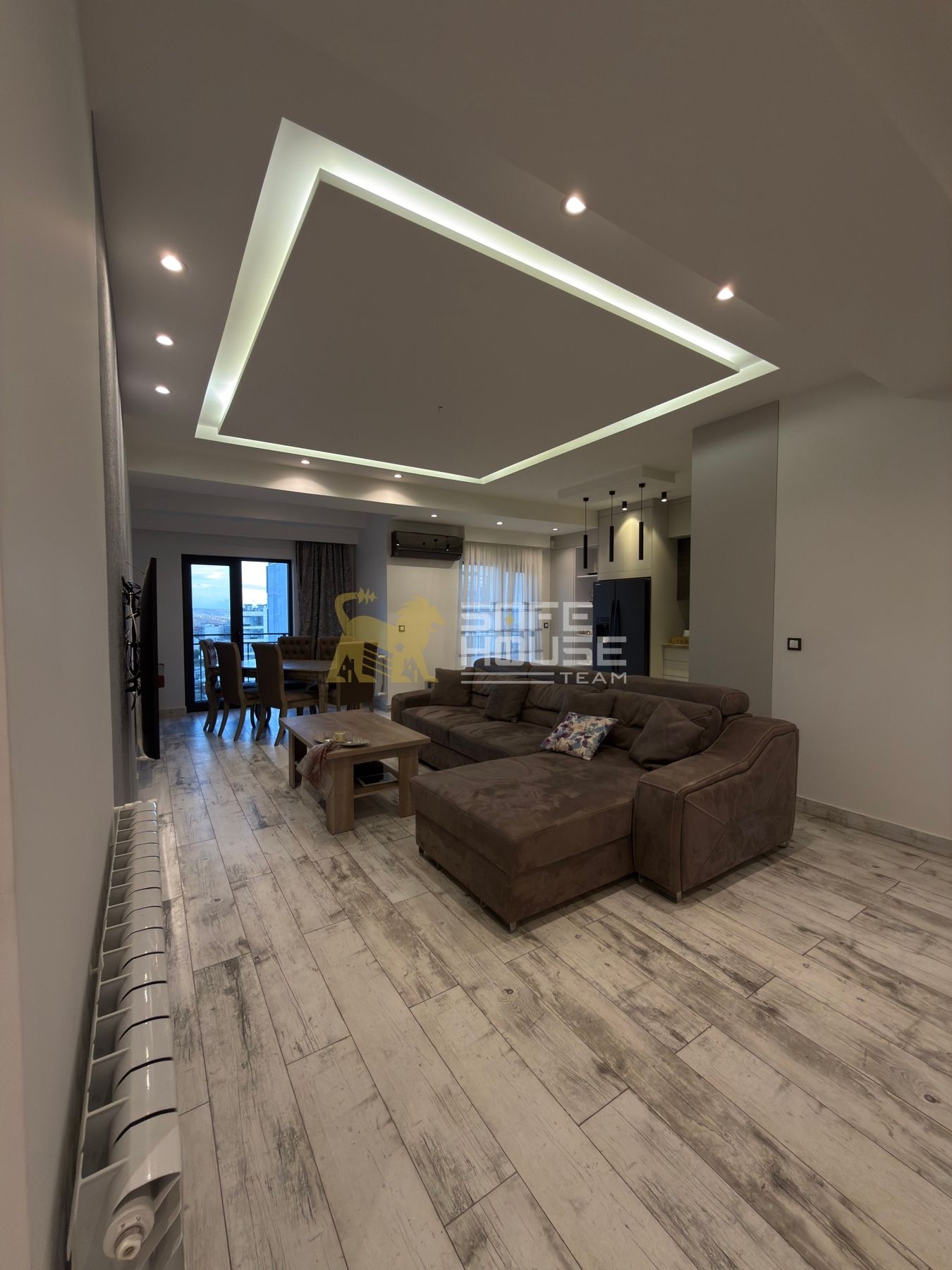 Վաճառքի 3 սենյականոց բնակարան