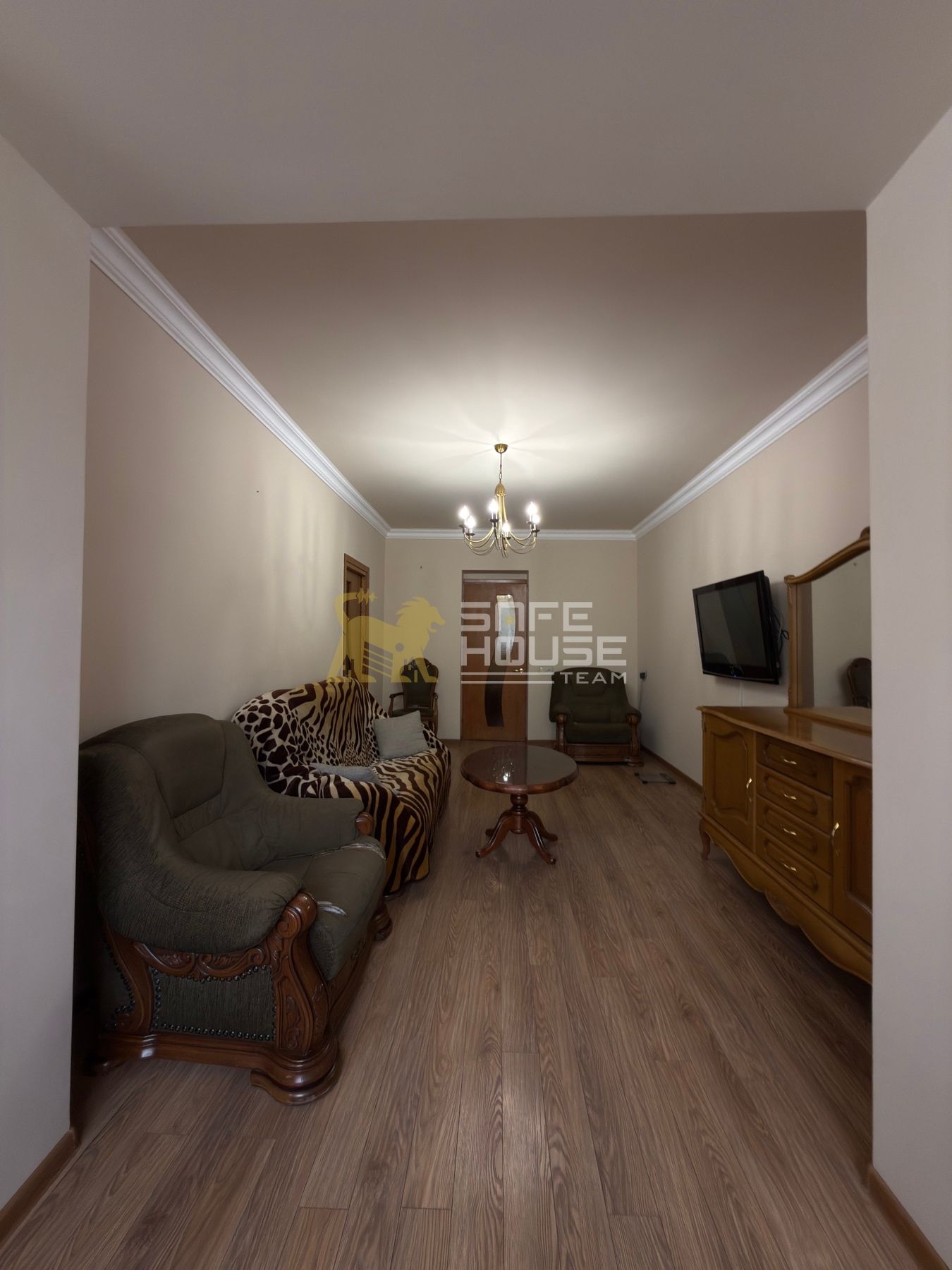 Վաճառքի 3 սենյականոց բնակարան 