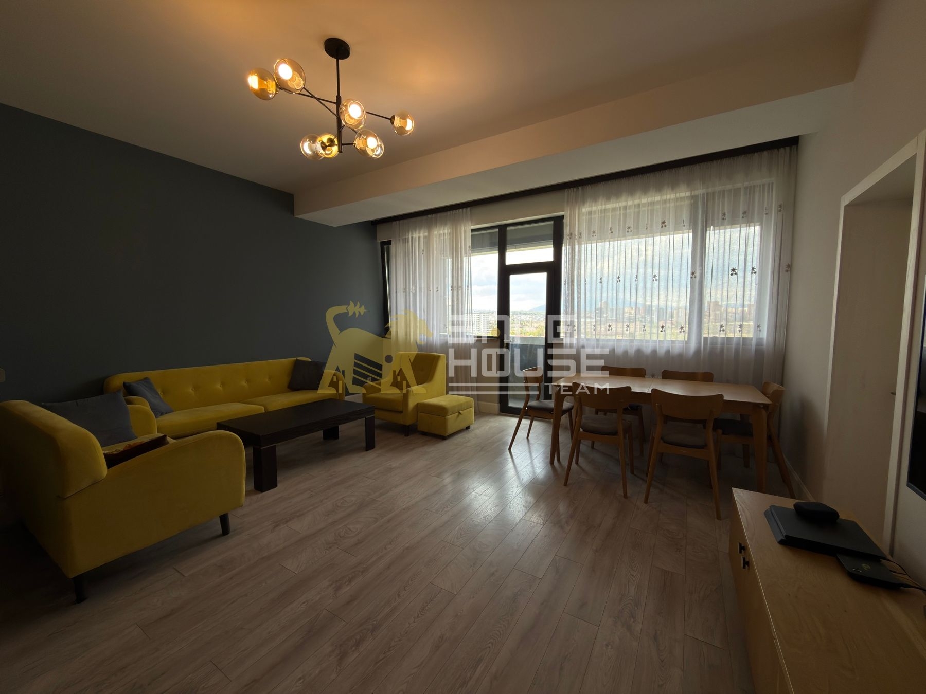 Վաճառքի 3 սենյականոց բնակարան 