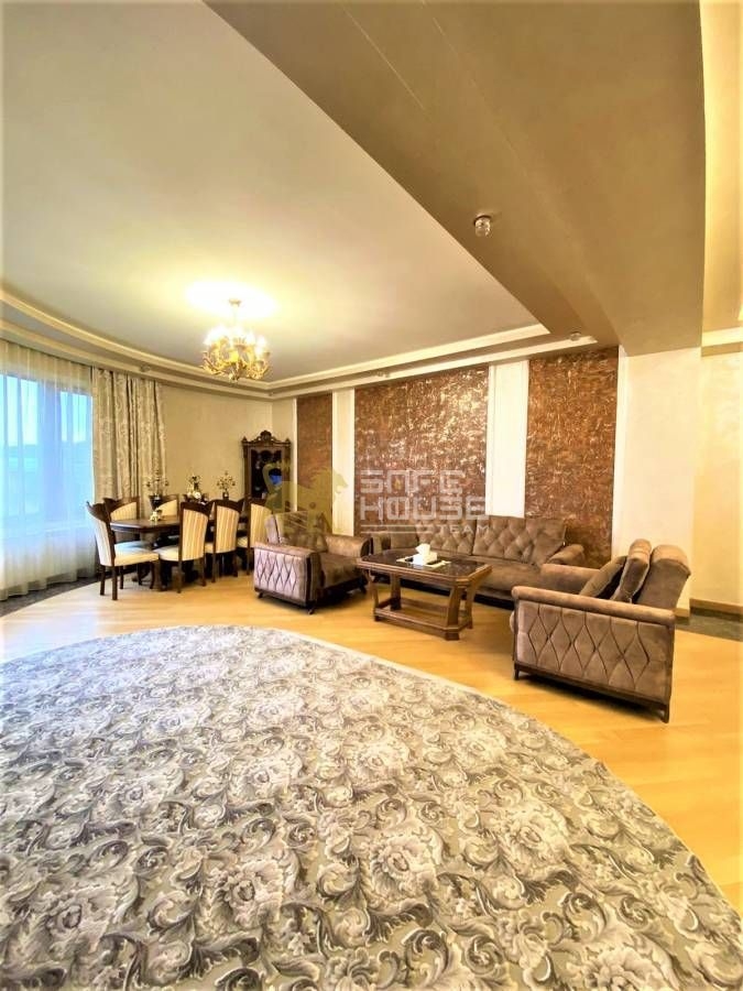 Վաճառքի 4 սենյականոց բնակարան