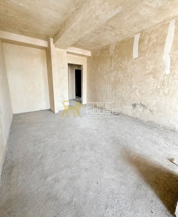 Վաճառքի 5 սենյականոց բնակարան