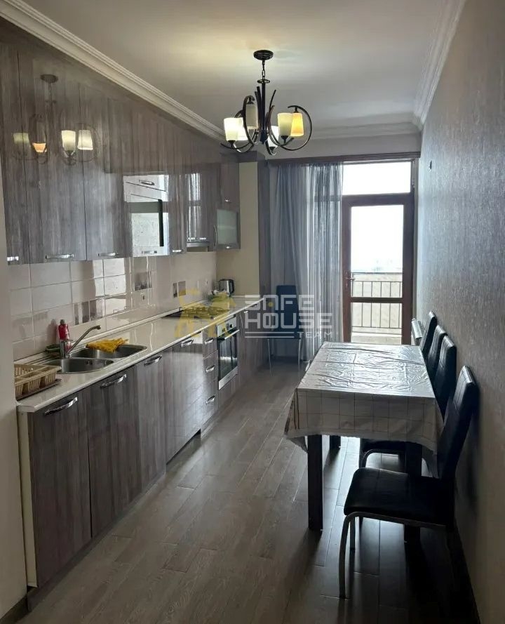 Վարձակալության 3 սենյականոց բնակարան