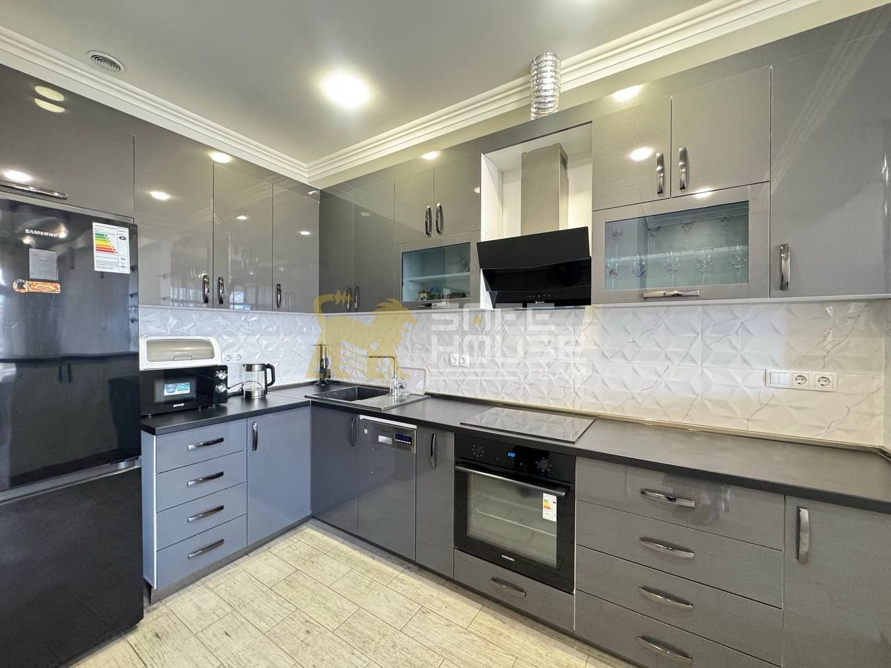 Վաճառքի 2 սենյականոց բնակարան 