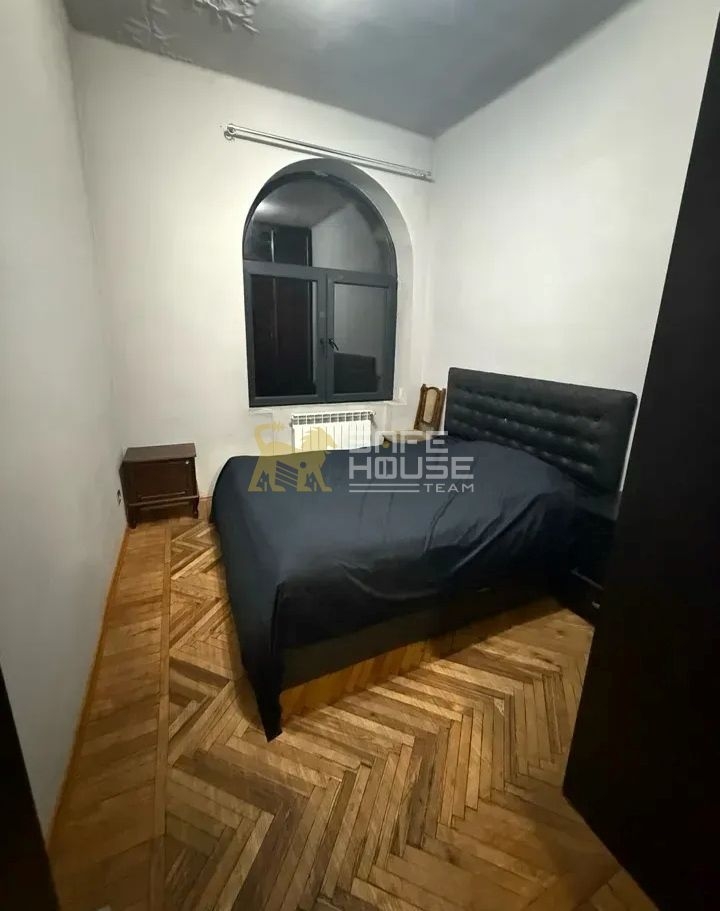 Վարձակալության 3 սենյականոց բնակարան