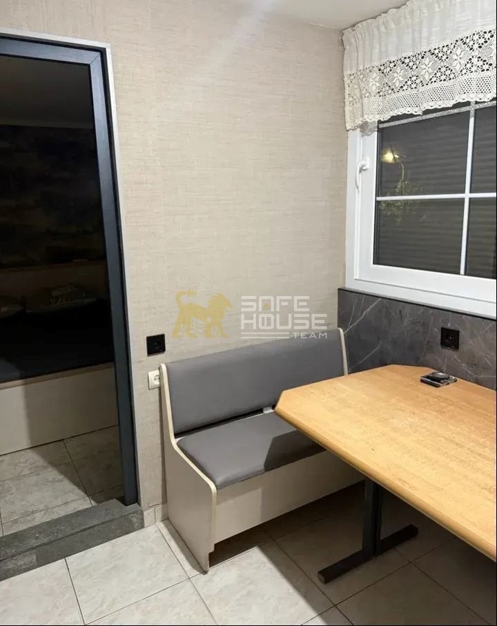Վարձակալության 3 սենյականոց բնակարան