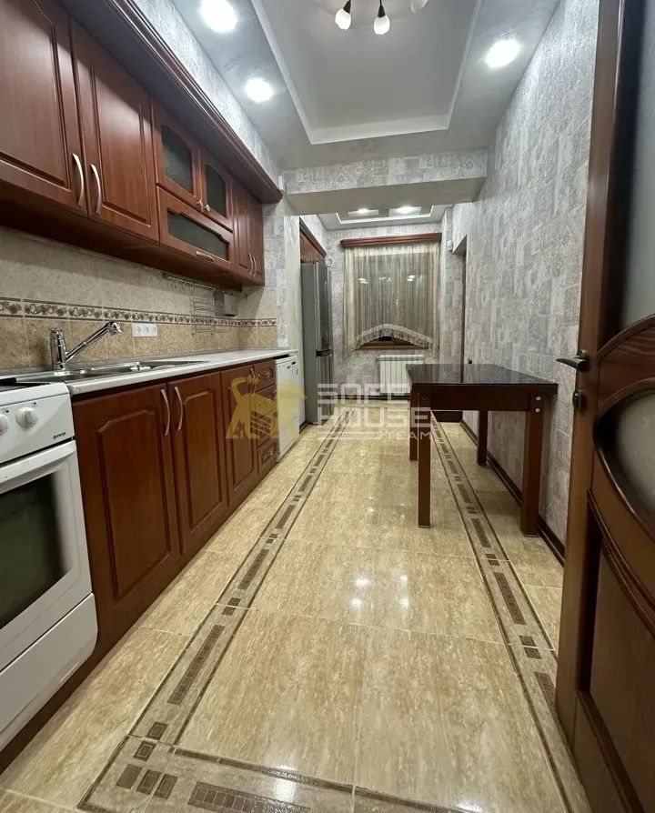 Վարձակալության 3 սենյականոց բնակարան