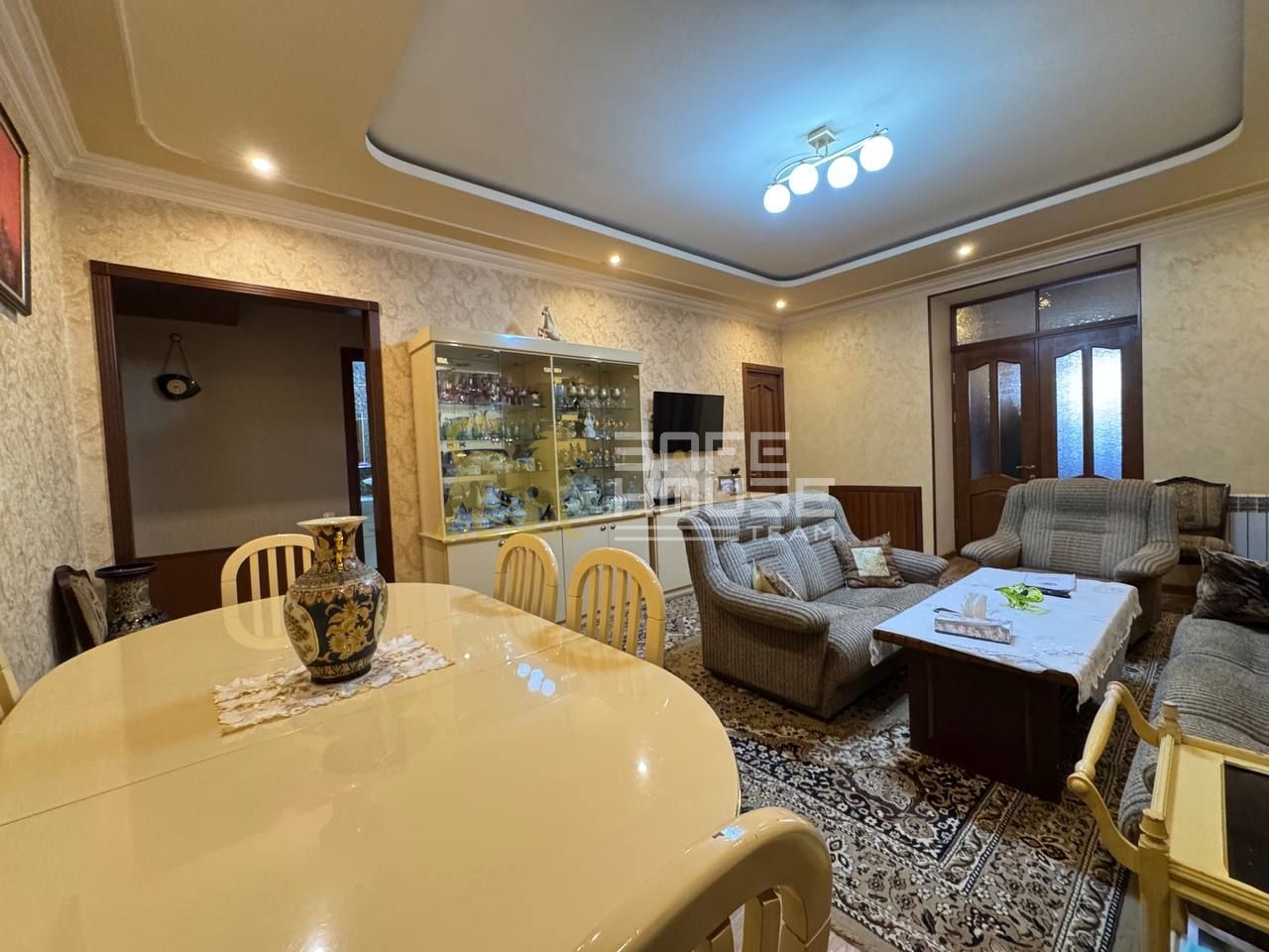 3 սենյակ Բագրատունյաց փողոցում 
