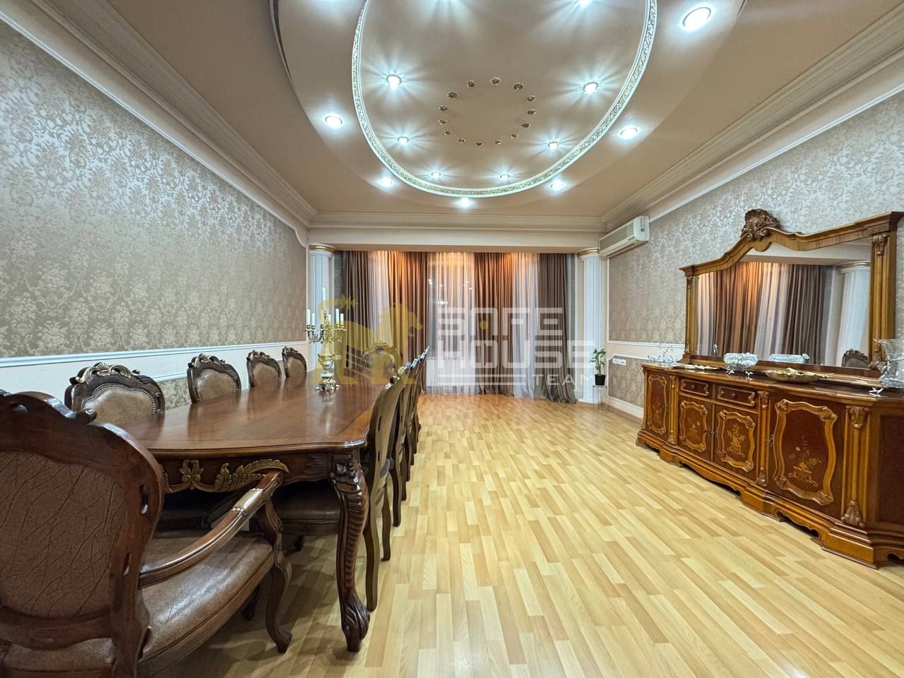 Ընդաձակ բնակարան Կենտրոնում 