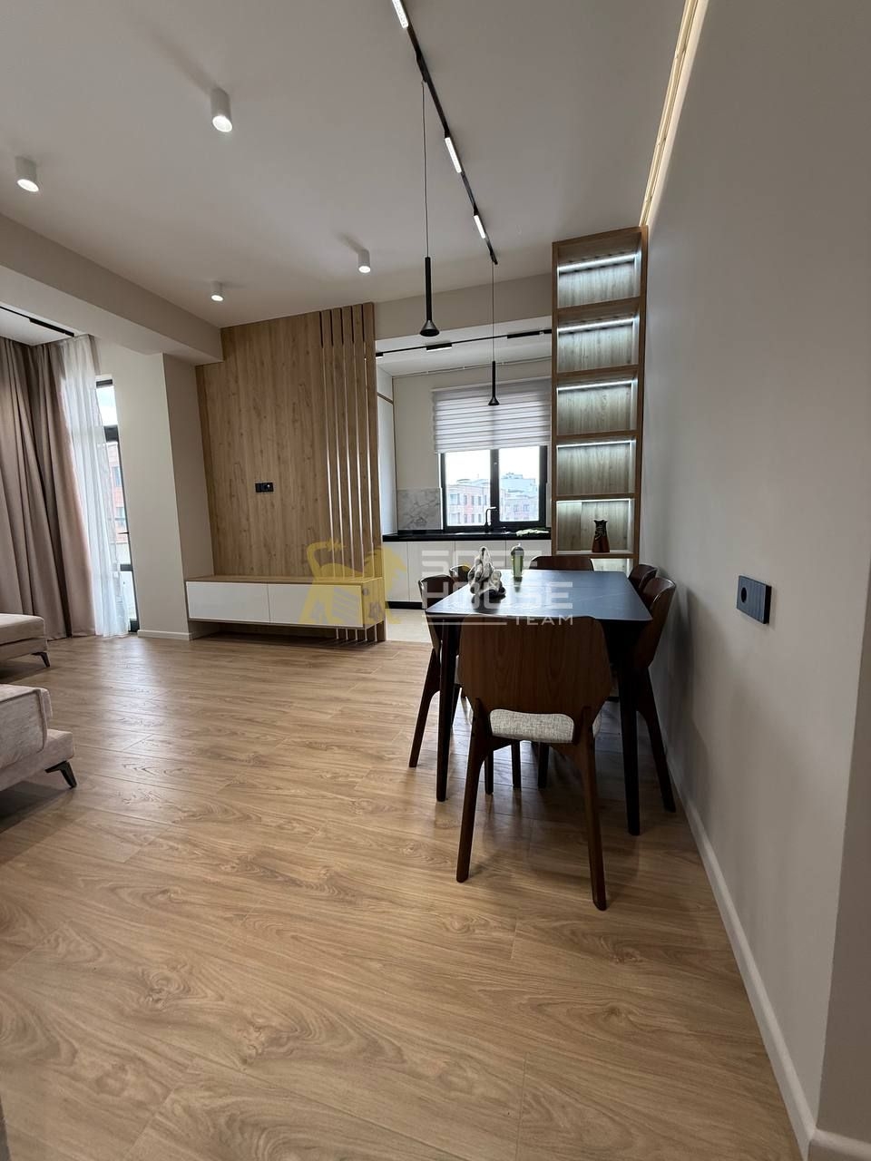 Վարձակալության 4 սենյականոց բնակարան