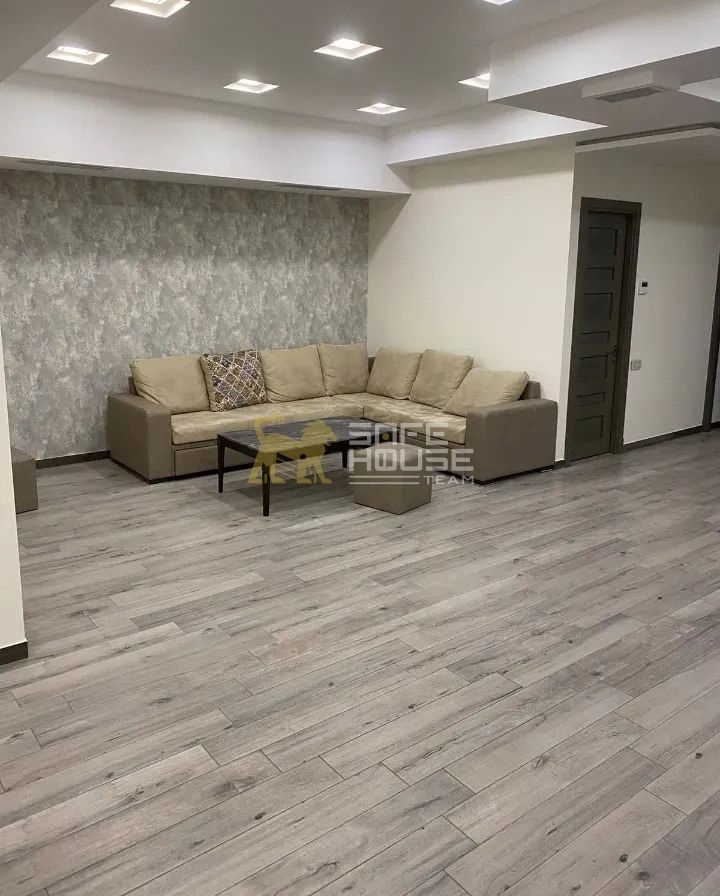 Վարձակալության 4 սենյականոց բնակարան