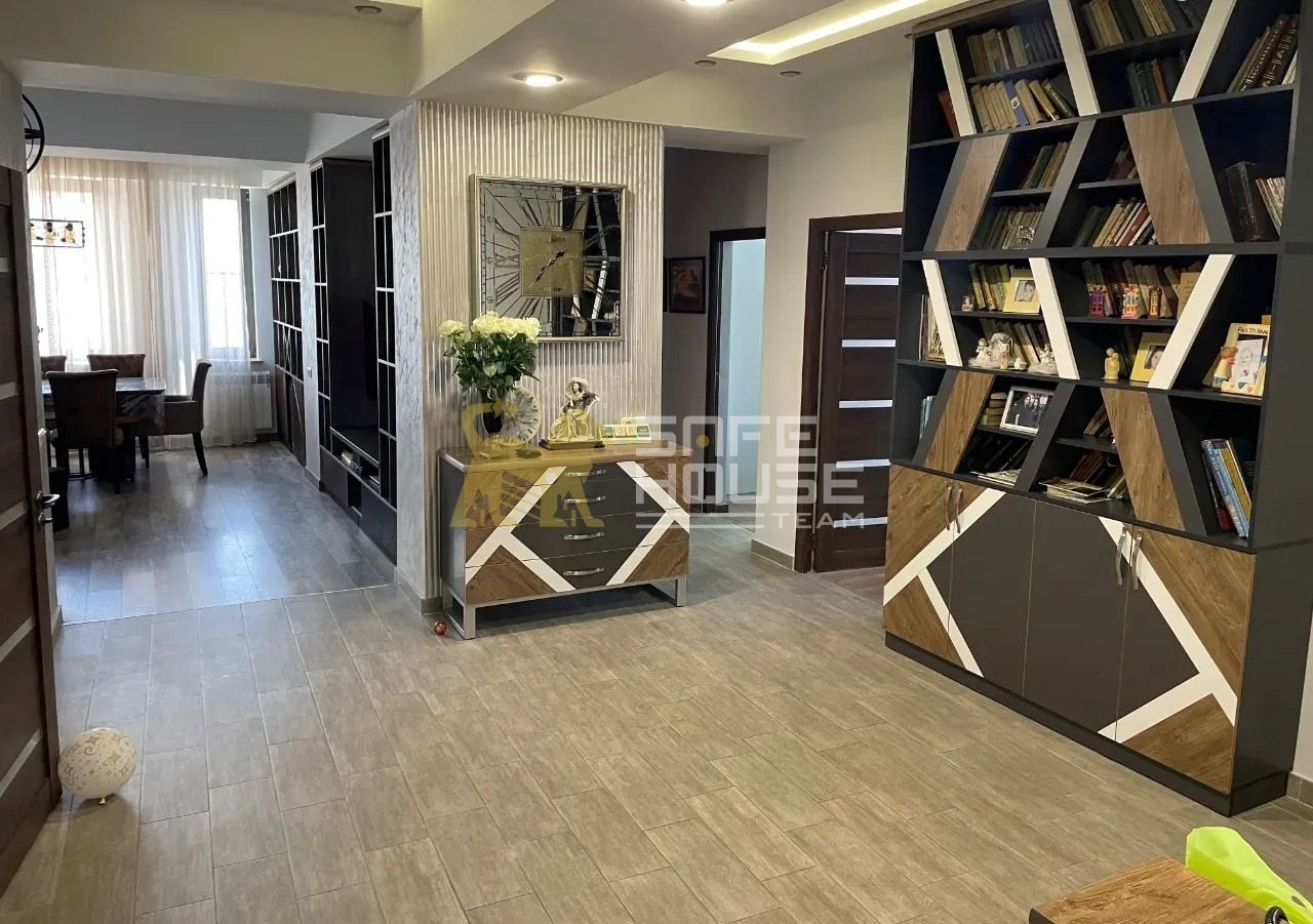 Վարձակալության 4 սենյականոց բնակարան