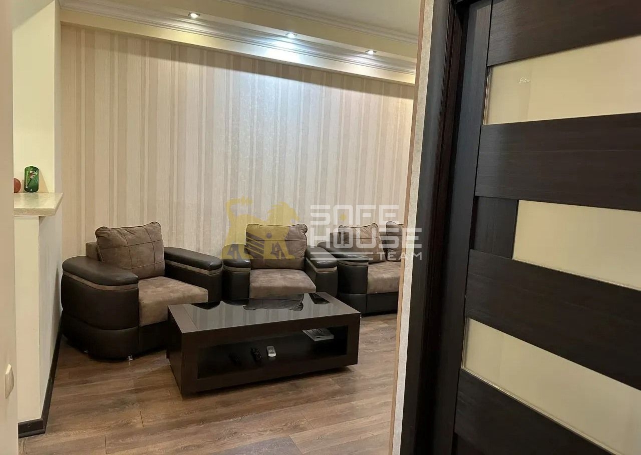 Վաճառքի 2 սենյականոց բնակարան 