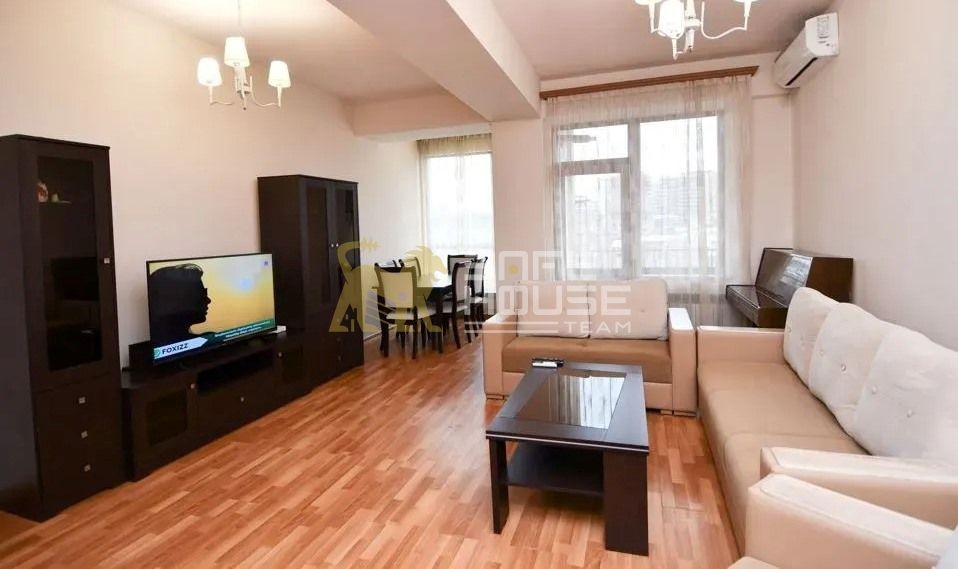 տրվում է օրավարձով  3 սենյականոց գեղեցիկ բնակարան 