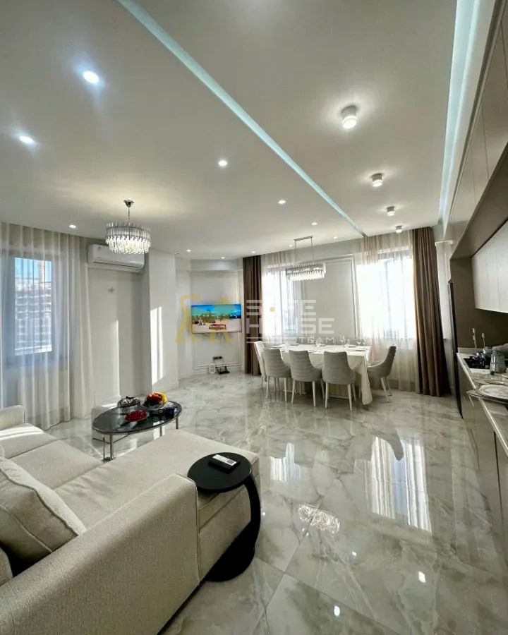 Վաճառքի 3 սենյականոց բնակարան