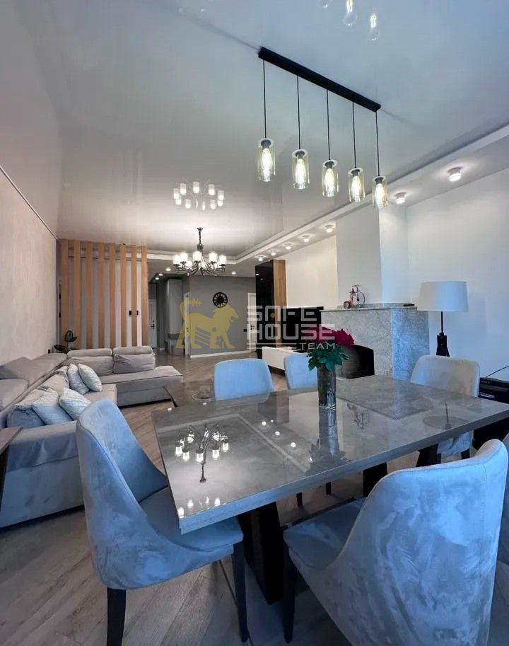 Վաճառքի 5 սենյականոց բնակարան