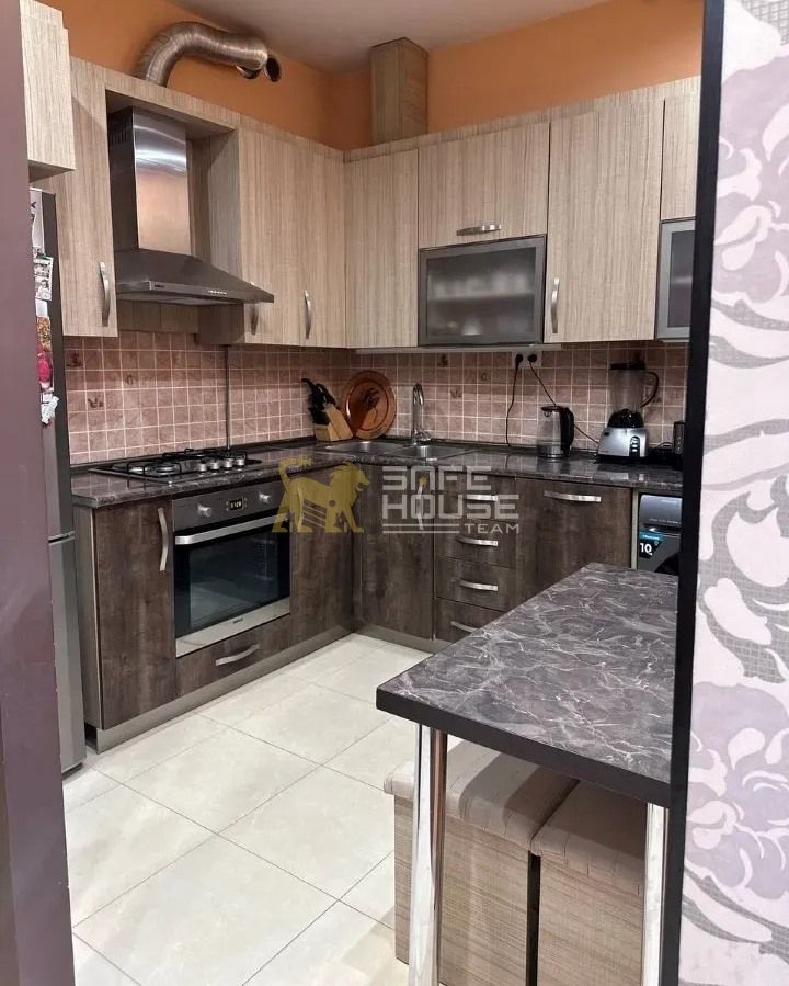 Վաճառքի 2 սենյականոց բնակարան