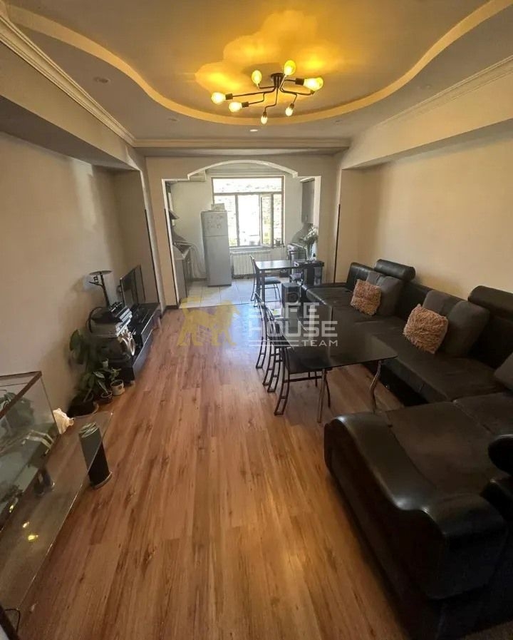 Վաճառքի 3 սենյականոց բնակարան