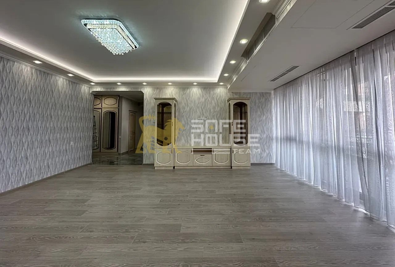 Վաճառքի 5 սենյականոց բնակարան