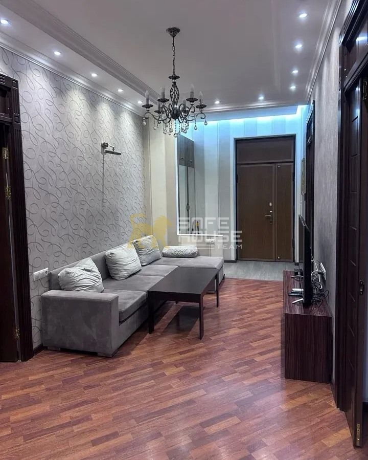 Վաճառքի 3 սենյականոց բնակարան 