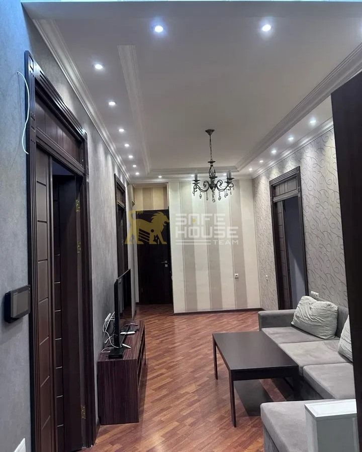 Վաճառքի 3 սենյականոց բնակարան 