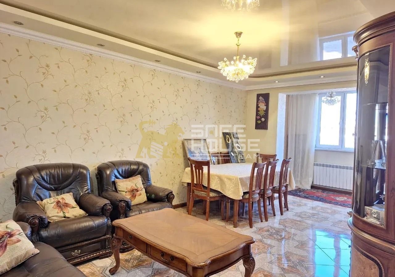 Վաճառքի 3 սենյականոց բնակարան 