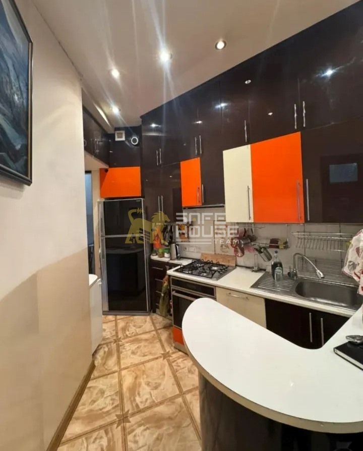 Վաճառքի 2 սենյականոց բնակարան