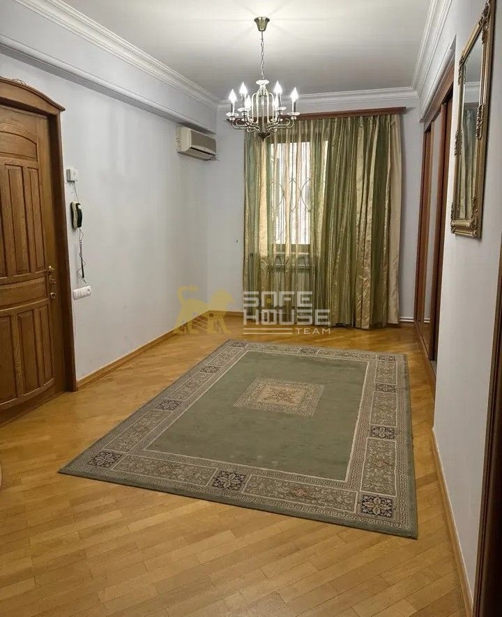 Վաճառքի բնակարան Կենտրոնում 