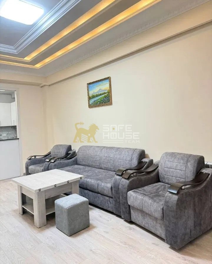 Վարձակալության 3 սենյականոց բնակարան