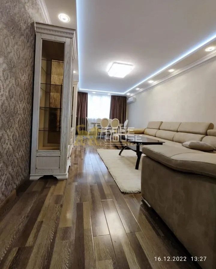 Վարձակալության 3 սենյականոց բնակարան