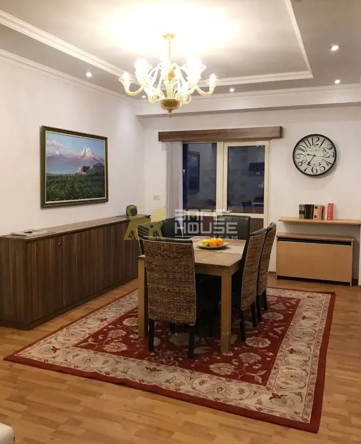 Վաճառքի 4 սենյականոց բնակարան