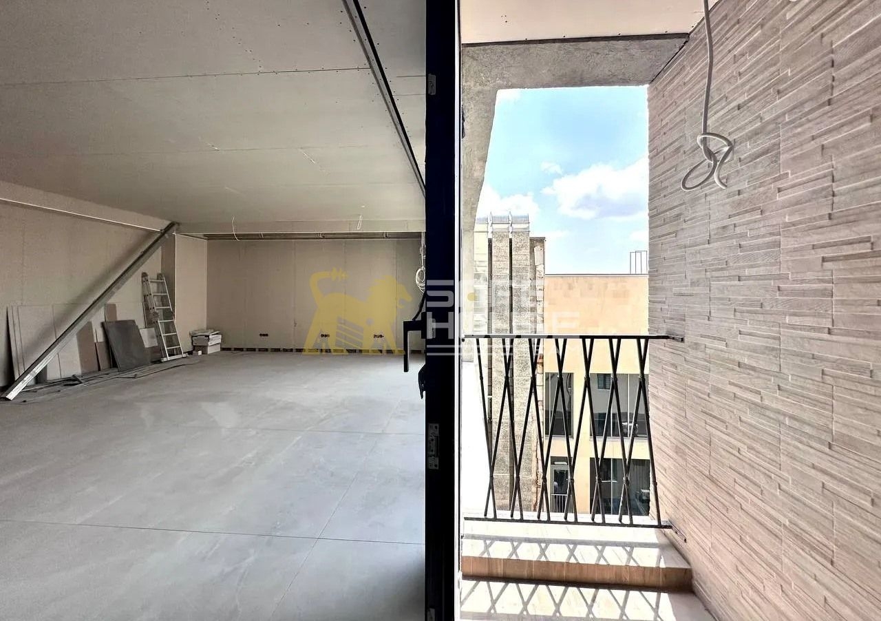 Վաճառքի 3 սենյականոց բնակարան 