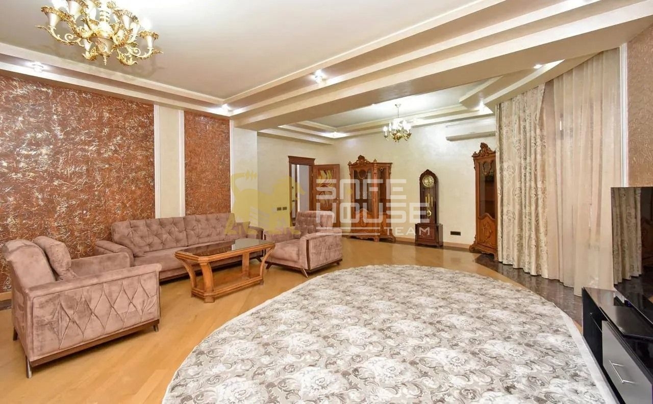 Վաճառքի 4 սենյականոց բնակարան
